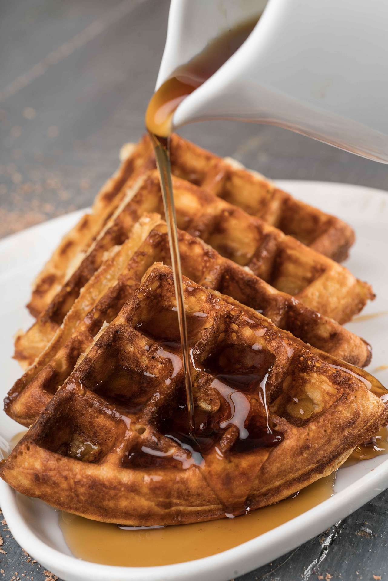 Single golden waffle