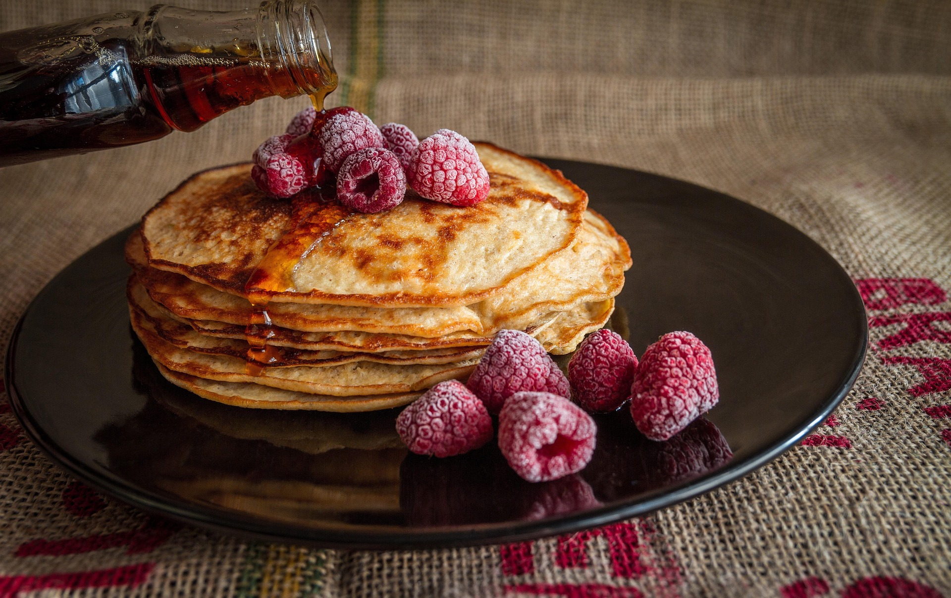 Crepes with raspberries